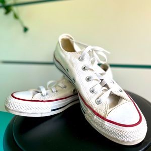 White converse all star shoes